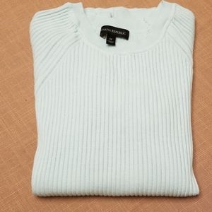 Banana Republic crew neck ribbed knit sweater